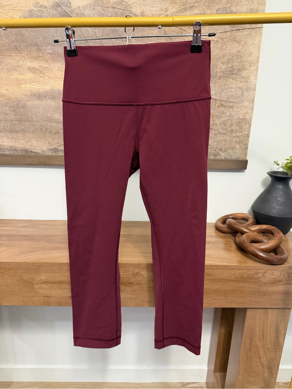 Lululemon burgundy high-waisted cropped leggings size 6